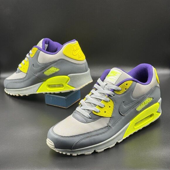 Nike Air Max 90 Essential iD - Picture 5 of 10